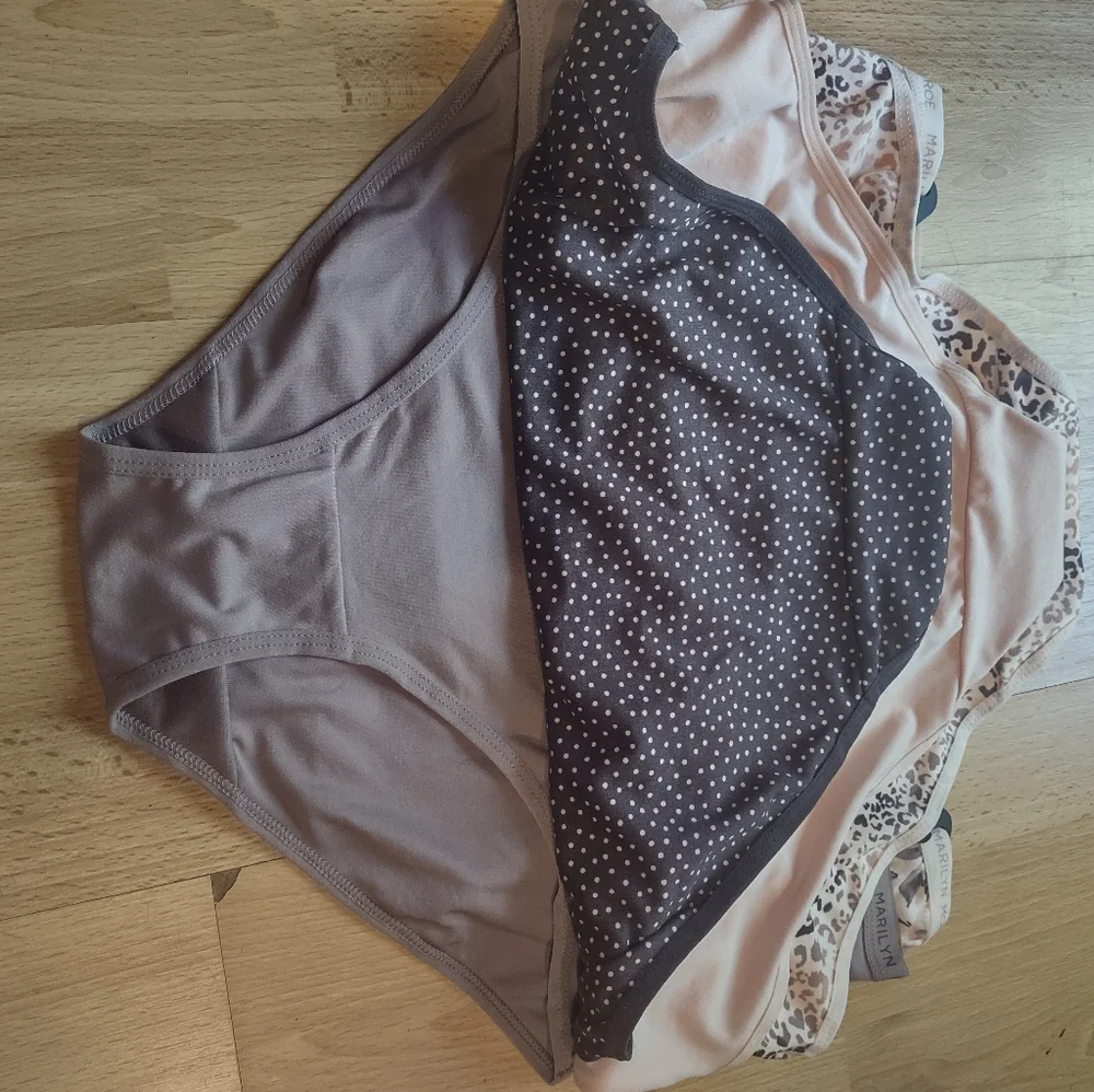 NWT Marilyn Monroe Leopard and Polka Dot Panties Set - Purple and Cream - Picture 4 of 12